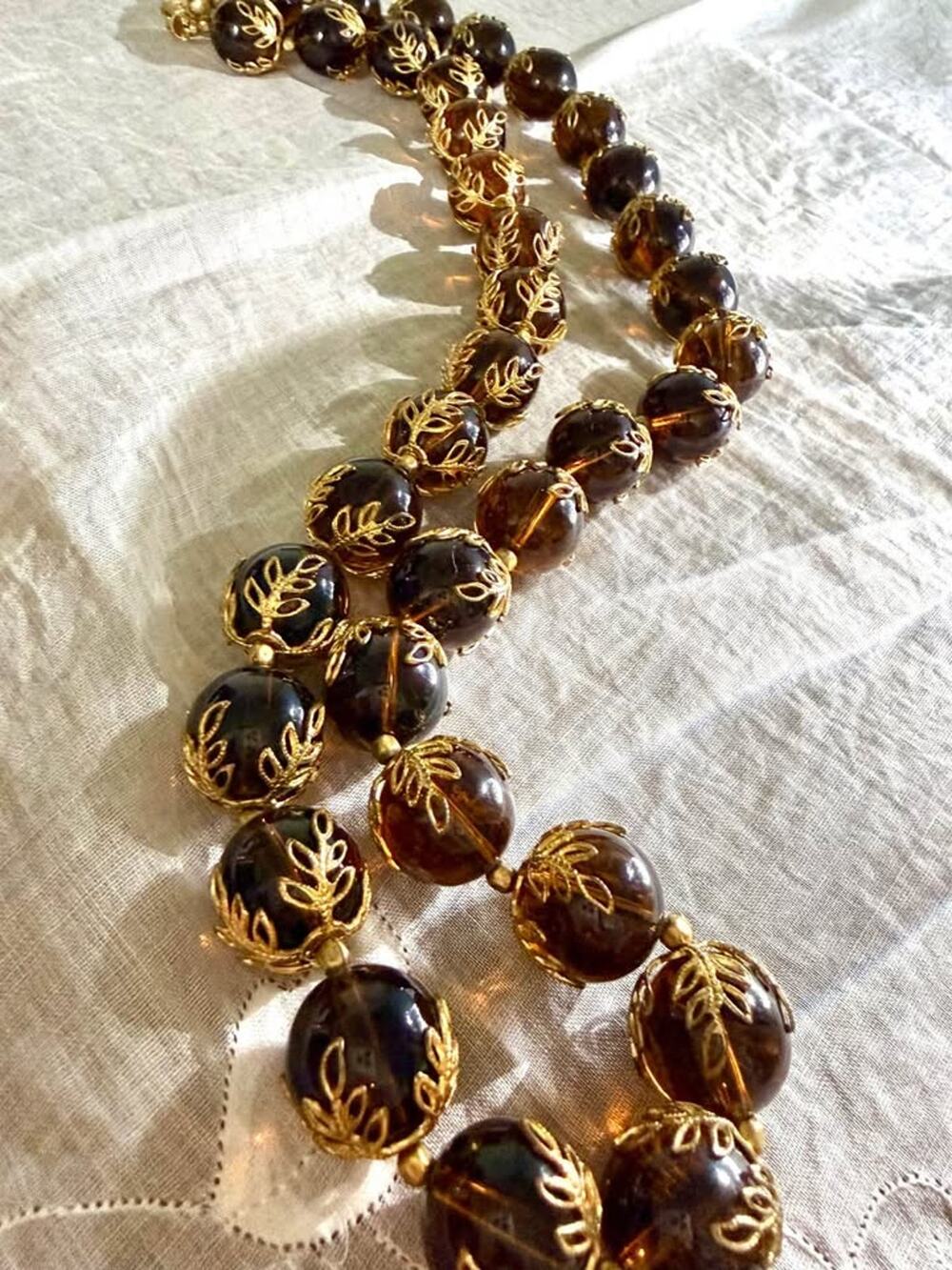 Vintage Crown Trifari Goldtone Filigree Faux Tortoise Necklace 24in 1950s